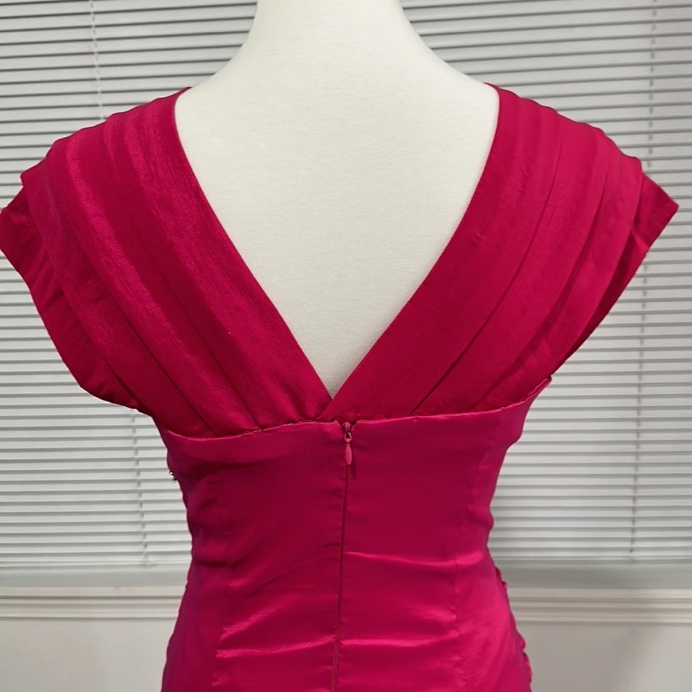 Pink beautiful dress. Handmade sleeves. Worn once only. Like new. - Picture 4 of 5